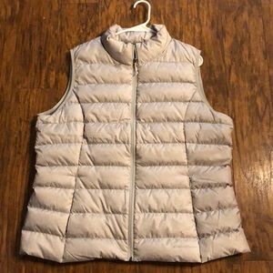 EUC Eddie Bauer Down Vest